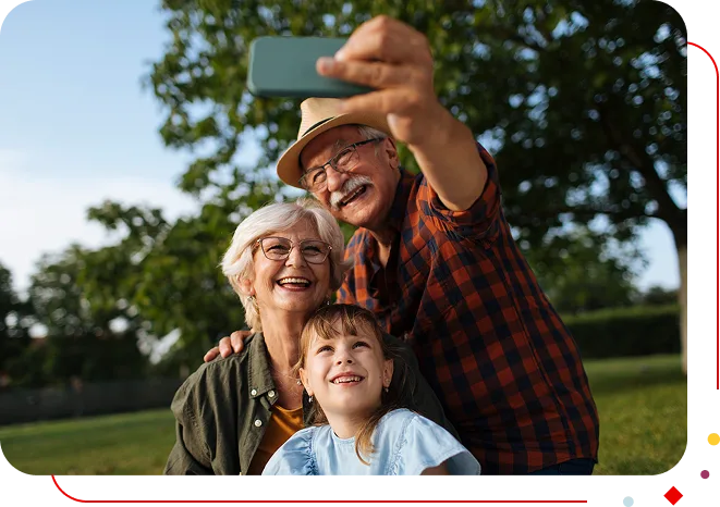 des grands parents avec leur petite filles