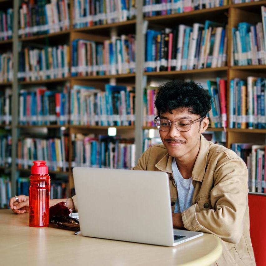 Student in library