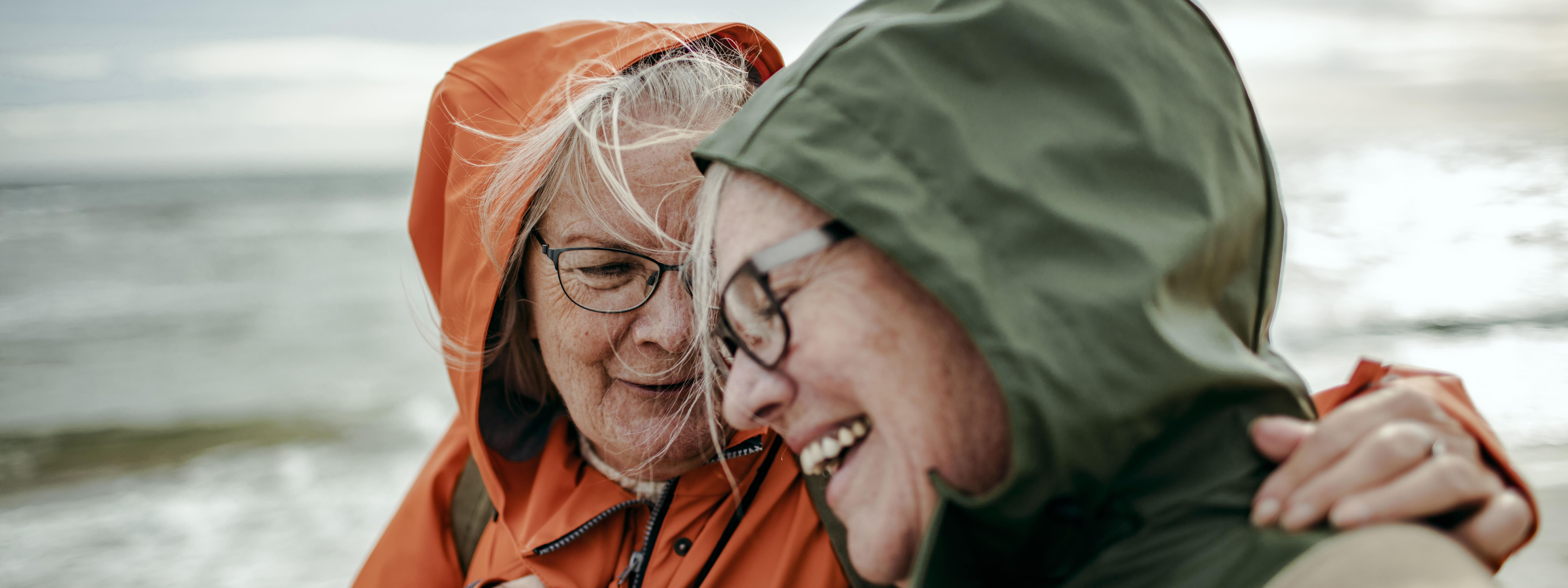 Deux femmes à la mer